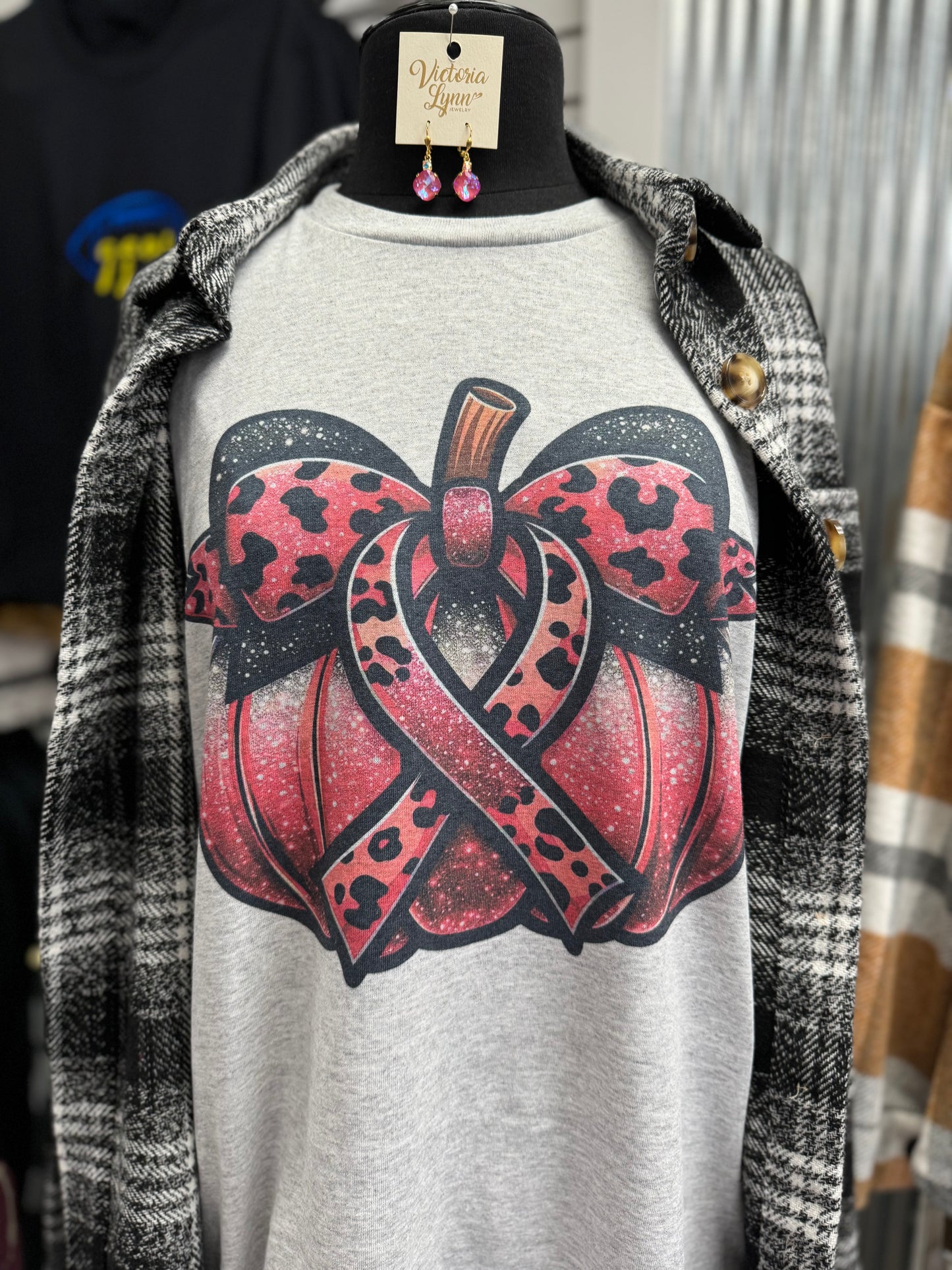 Breast cancer awareness leopard pumpkin tshirt